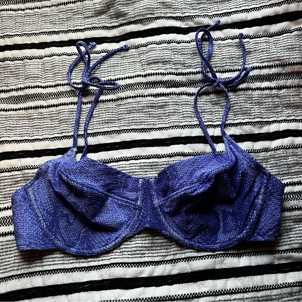 NWOT swim top
